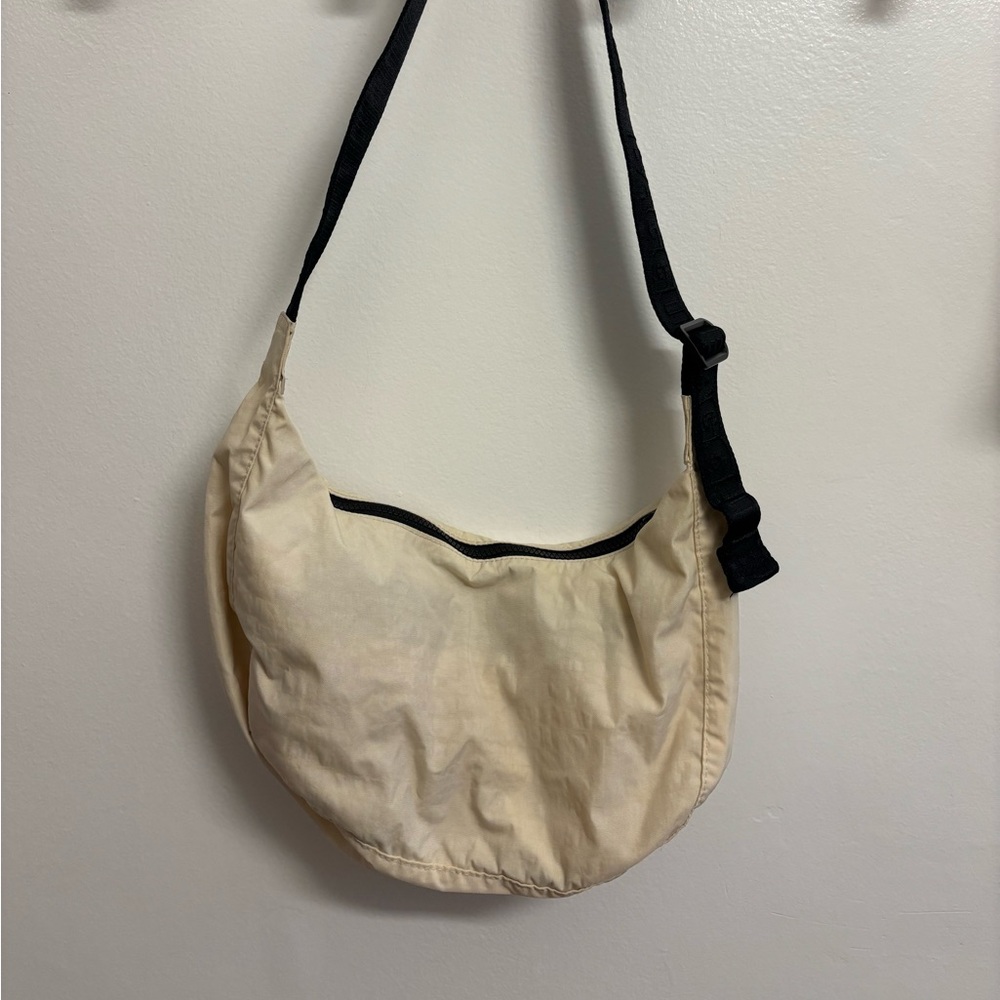 Baggu Nylon Ivory Medium Crescent